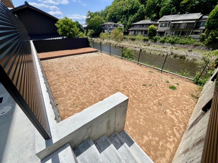 エントランスライフ宝ヶ池の物件外観写真