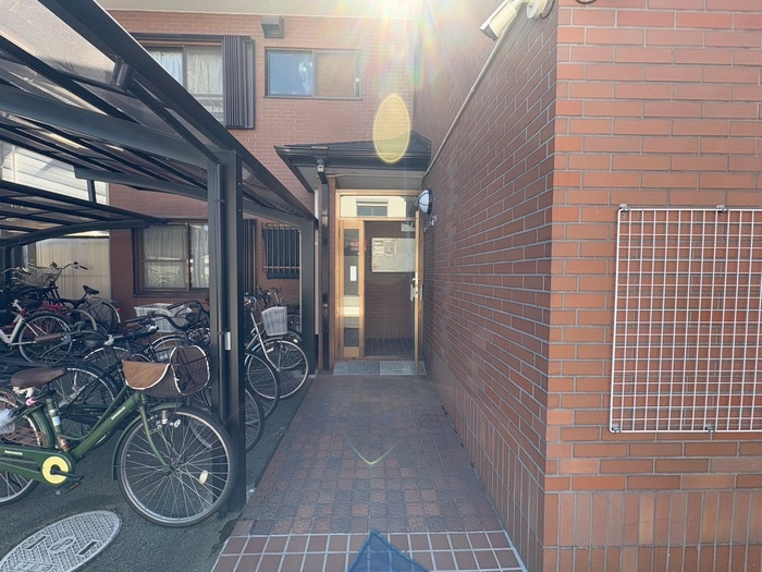 イズミハイツの物件外観写真