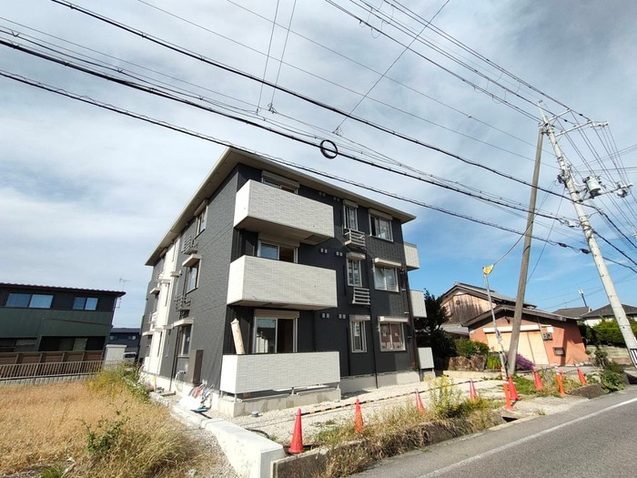 マハロの物件外観写真