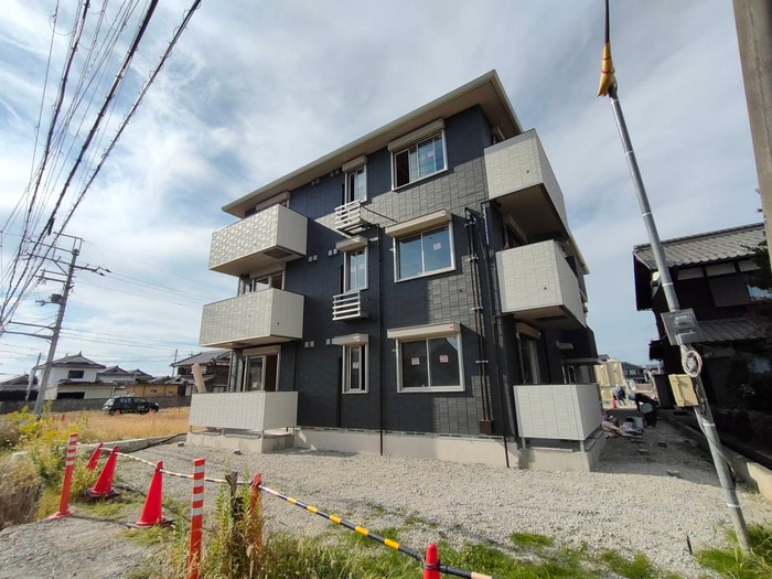 マハロの物件外観写真