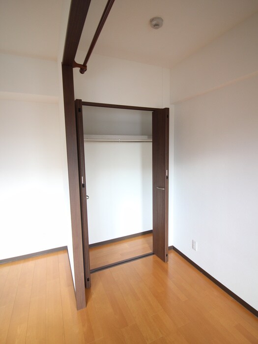 プラリア磯島の物件内観写真