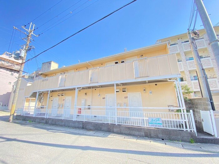 サンハイツ梅津の物件外観写真