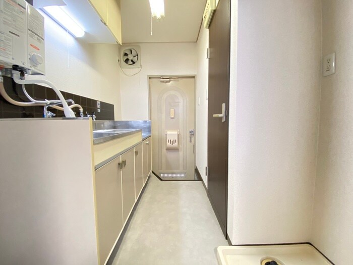 サンハイツ梅津の物件内観写真