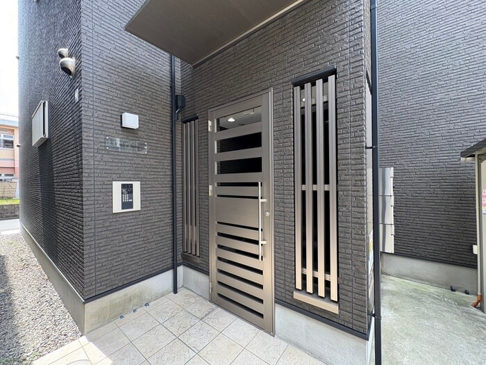 F mirai Dollyの物件外観写真