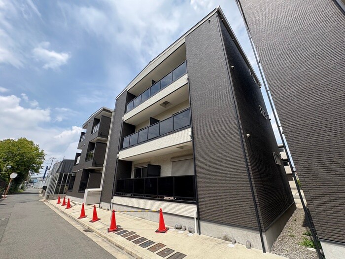 F mirai Dollyの物件外観写真