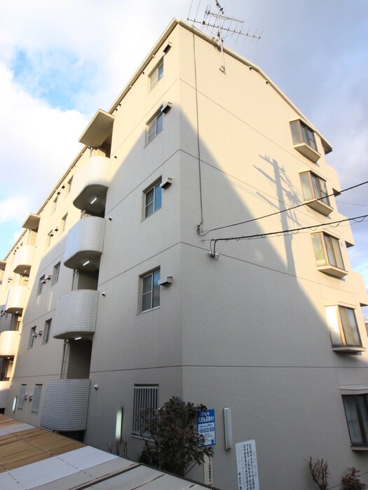 山一寿ハイツの物件外観写真