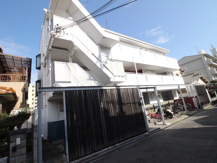 ＰＬＵＳ－０１の物件外観写真