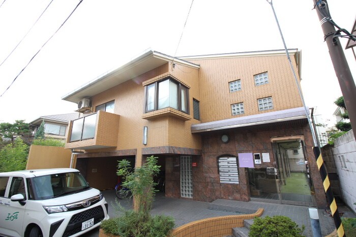 エストリオ曽根の物件外観写真