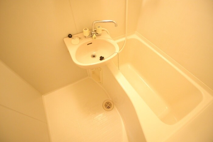 プチハイツ服部の物件内観写真