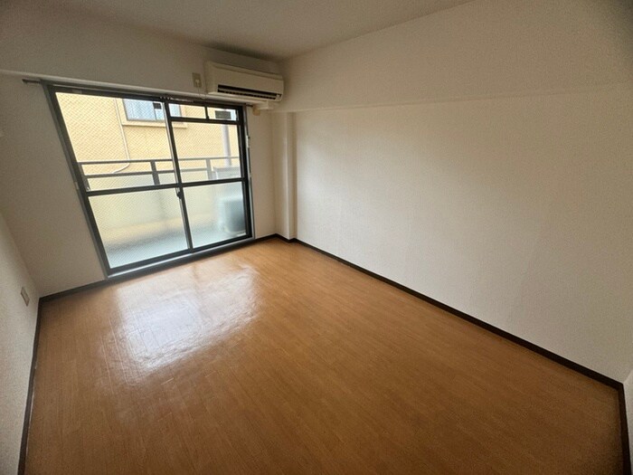 プチハイツ服部の物件内観写真