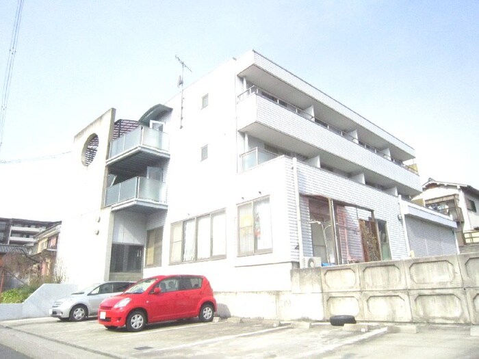 アルブルⅡの物件外観写真