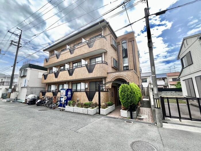 フリーディオ寝屋川の物件外観写真