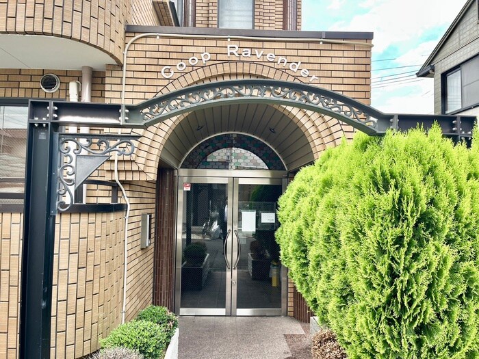 フリーディオ寝屋川の物件外観写真