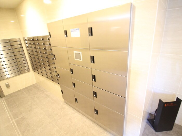 ライジングメゾン新大阪SOUTHの物件外観写真