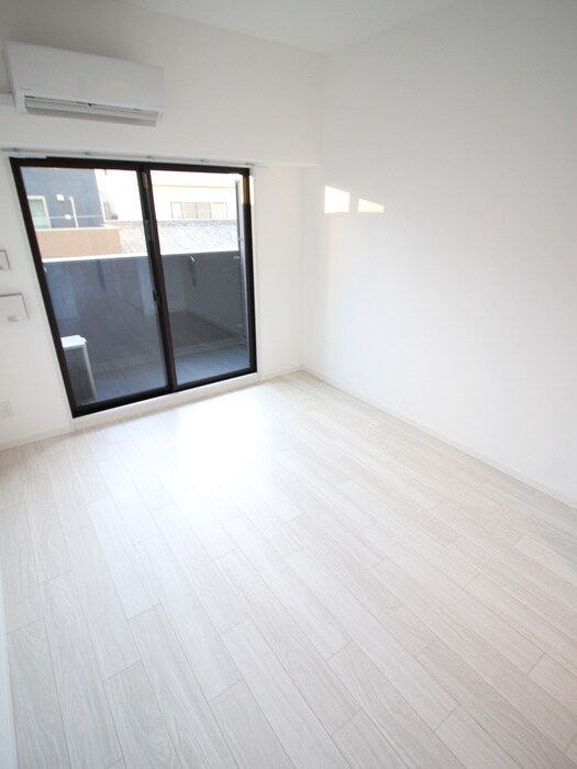 ライジングメゾン新大阪SOUTHの物件内観写真