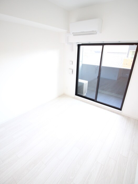 ライジングメゾン新大阪SOUTHの物件内観写真