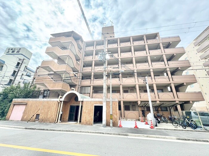 フロ－ラル井上の物件外観写真