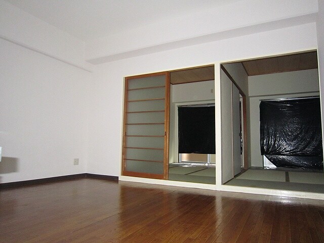 フロ－ラル井上の物件内観写真