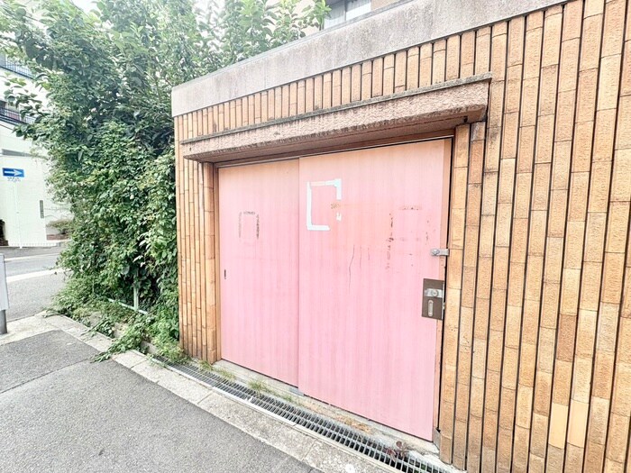 フロ－ラル井上の物件外観写真