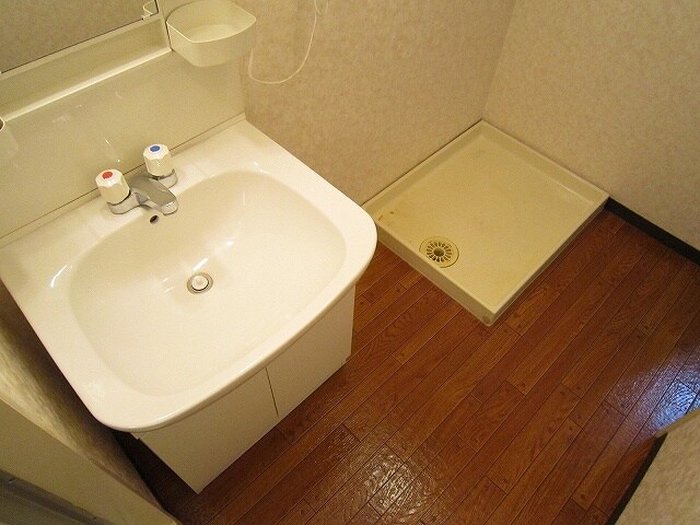 フロ－ラル井上の物件内観写真