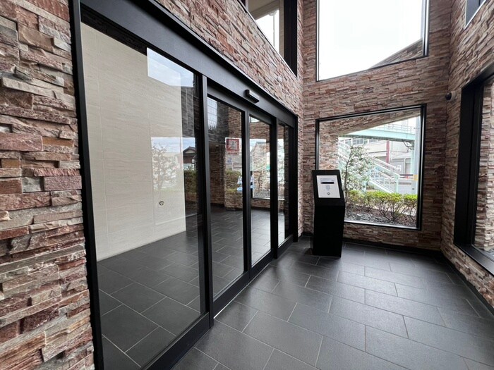 ﾚｼﾞｭ-ﾙｱｯｼｭｱｰﾊﾞﾝｹﾞ-ﾄ(706)の物件外観写真