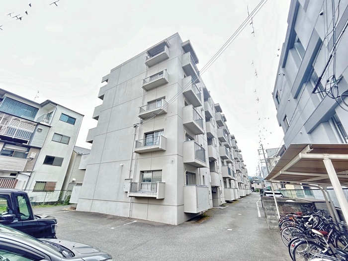 メゾン太秦の物件外観写真