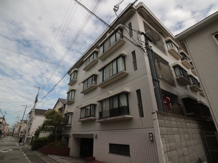 エクセレント甲子園１１番館の物件外観写真