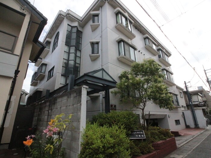 エクセレント甲子園１１番館の物件外観写真