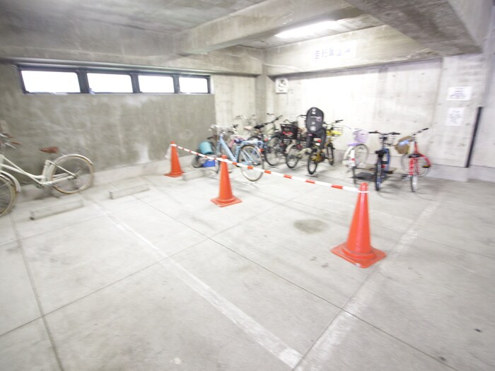 エクセレント甲子園１１番館の物件外観写真