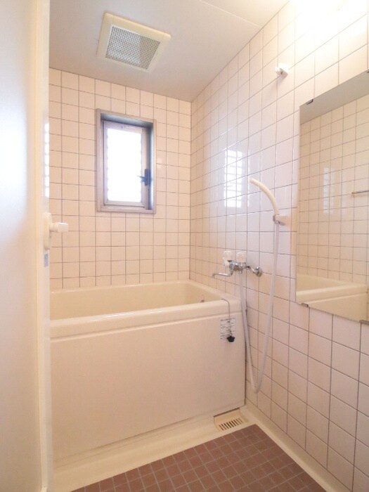 ミフネセントラルベア荒本の物件内観写真