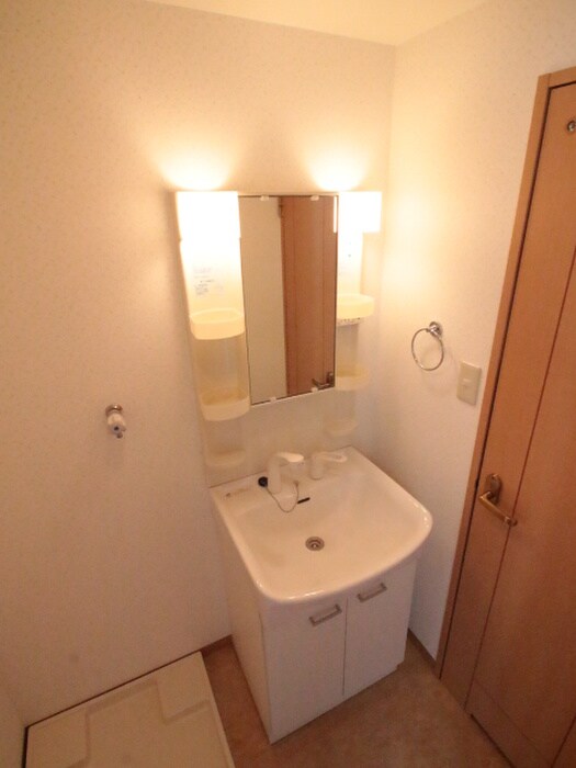 ミフネセントラルベア荒本の物件内観写真