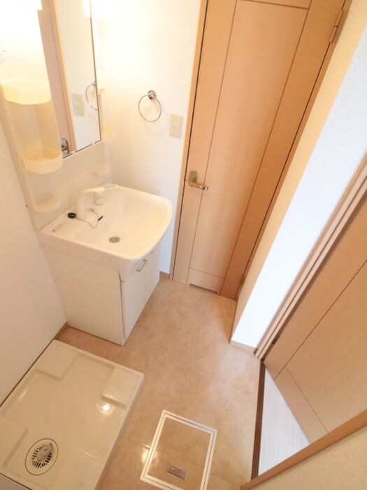 ミフネセントラルベア荒本の物件内観写真