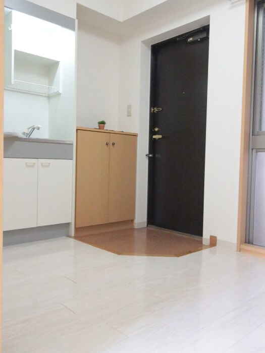 ミフネセントラルベア荒本の物件内観写真