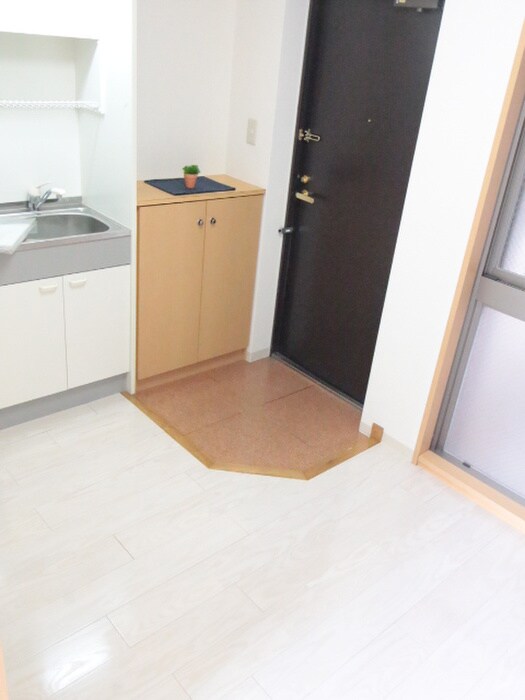 ミフネセントラルベア荒本の物件内観写真