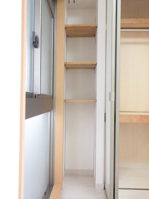 ミフネセントラルベア荒本の物件内観写真