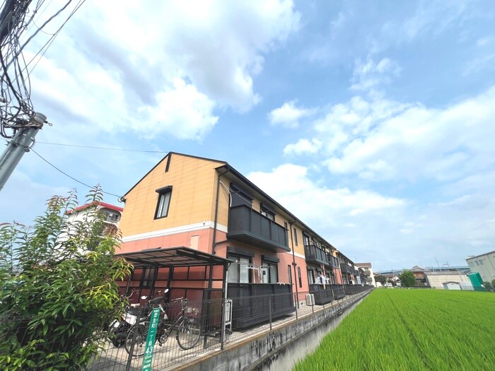 ローンコートの物件外観写真