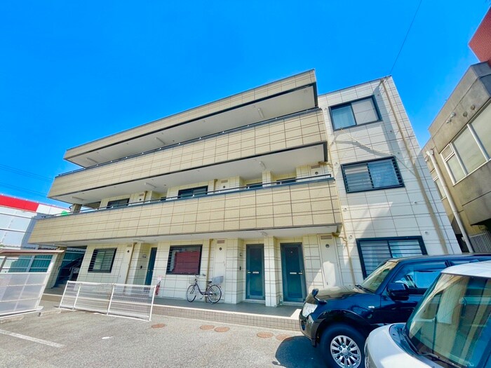 メゾンクレールの物件外観写真