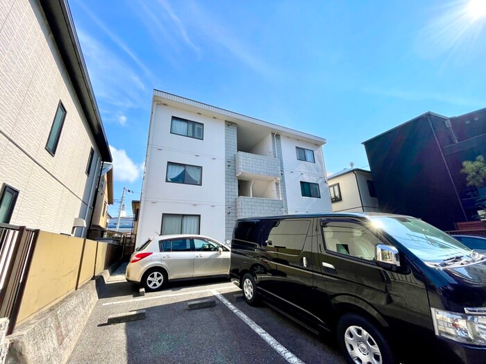 ボヌ－ル・アシヤの物件外観写真