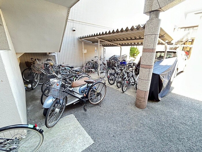 メゾンヒラタの物件外観写真