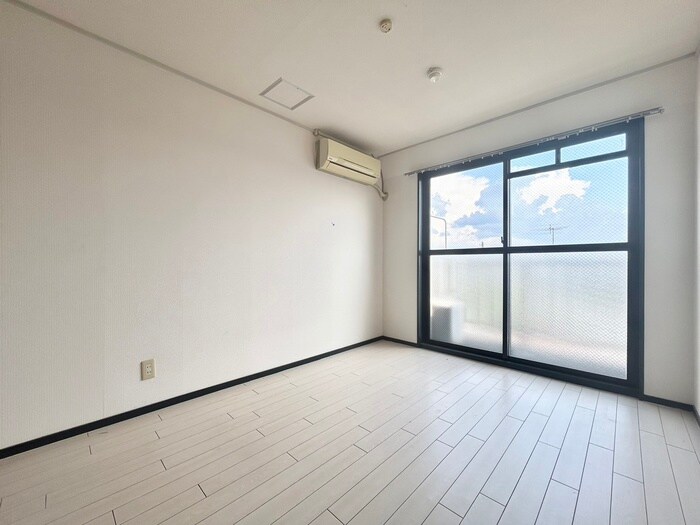 パルティ－ルステ－ジ・Ⅰの物件内観写真