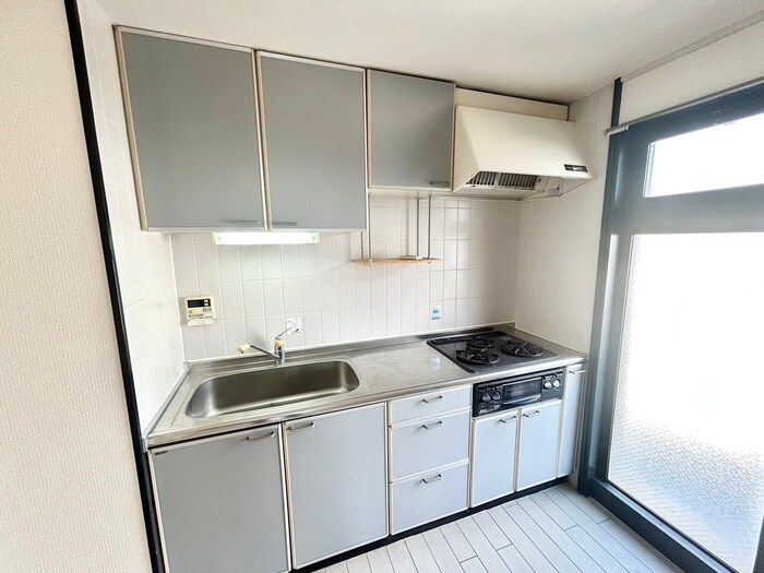 パルティ－ルステ－ジ・Ⅰの物件内観写真