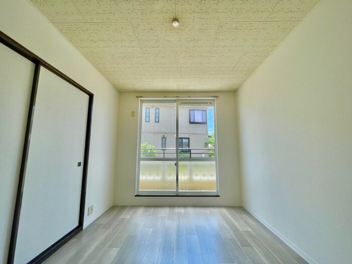 ディアコルモ東香里の物件内観写真