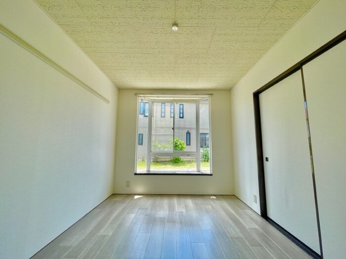 ディアコルモ東香里の物件内観写真