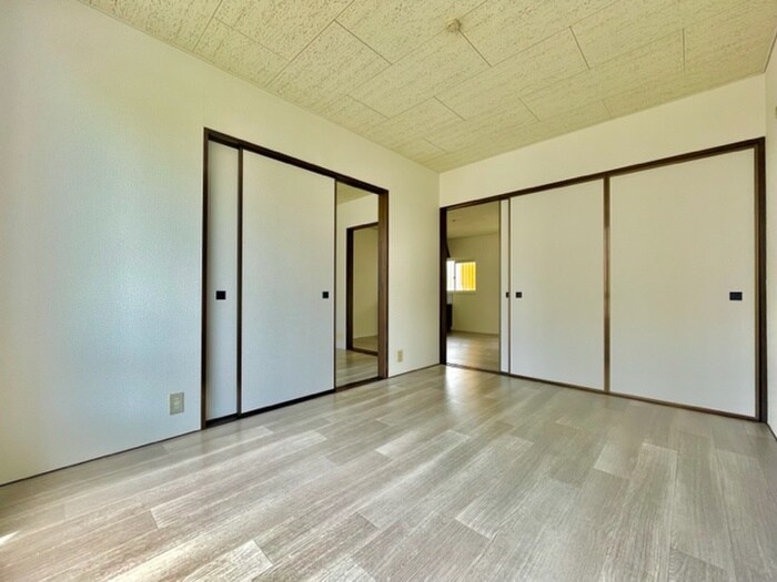 ディアコルモ東香里の物件内観写真