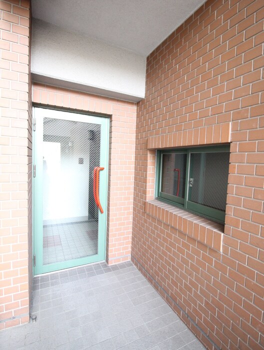 ジュネス堀川の物件外観写真