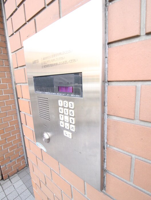 ジュネス堀川の物件外観写真