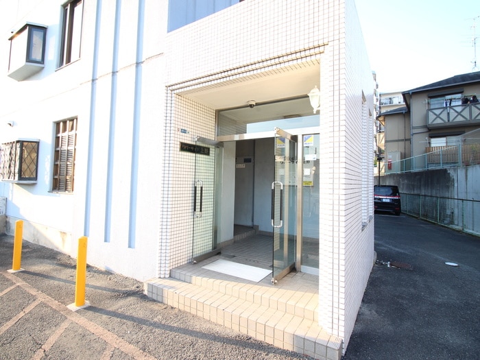 リバ－サイド上野の物件外観写真