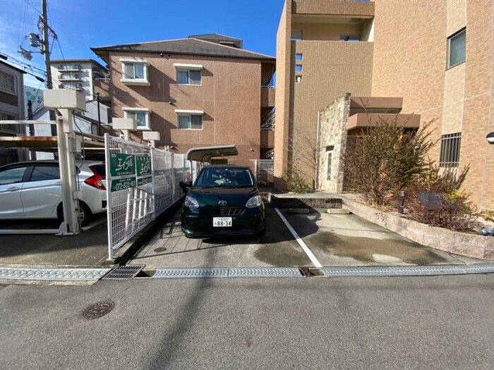 ソレイユ香里の物件外観写真