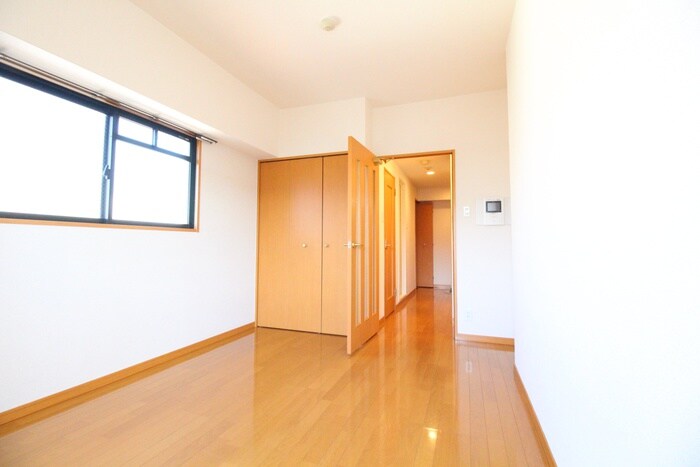 プレサンス神戸裁判所前の物件内観写真