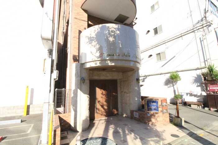 プレサンス神戸裁判所前の物件外観写真